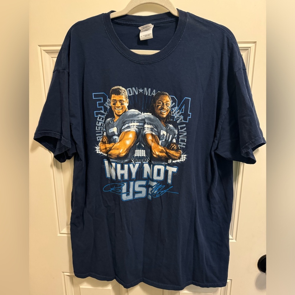 $5 bundled - Seahawks football 🏈 TShirt Gildan XL EUC